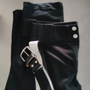 Boys baseball pants with belt, size S.